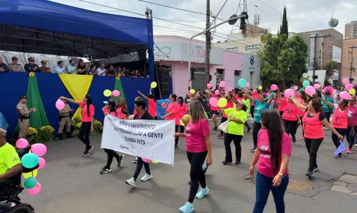 Desfile Cívico-Militar reúne cerca de 15 mil pessoas e encerra Semana da Pátria em Araxá