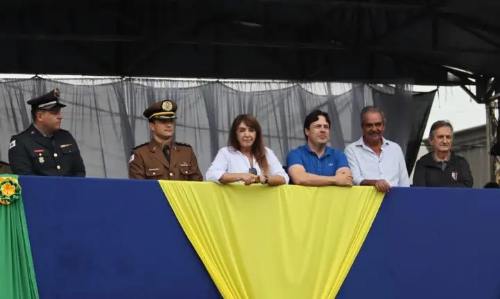 Desfile Cívico-Militar reúne cerca de 15 mil pessoas e encerra Semana da Pátria em Araxá
