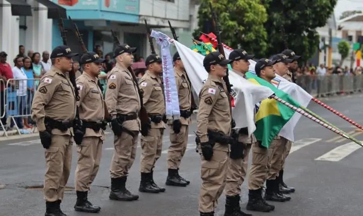 Desfile Cívico-Militar reúne cerca de 15 mil pessoas e encerra Semana da Pátria em Araxá
