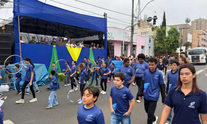 Desfile Cívico-Militar reúne cerca de 15 mil pessoas e encerra Semana da Pátria em Araxá