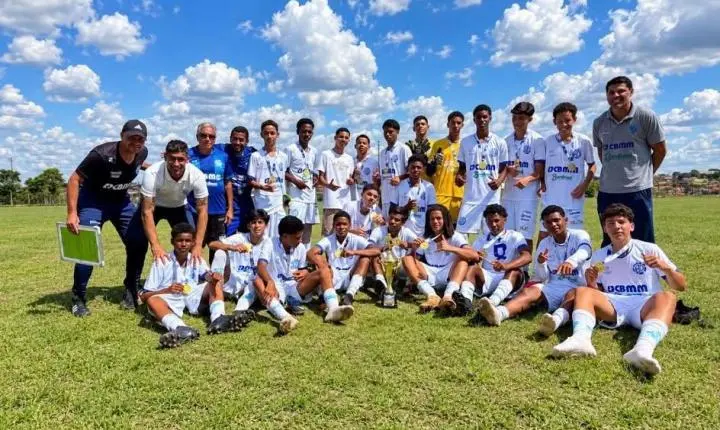 Dínamo Sub-15 conquista título do Triangular Craques do Futuro com 100% de aproveitamento