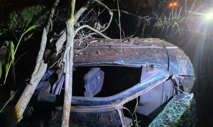 Dois morrem e duas mulheres ficam feridas em grave acidente na BR-262