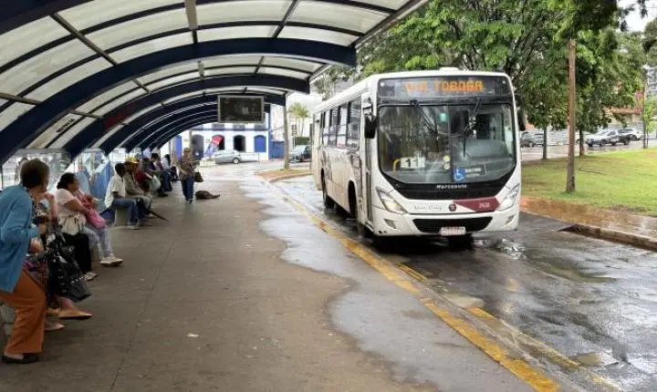 Eleitores terão transporte coletivo público gratuito neste domingo de votação