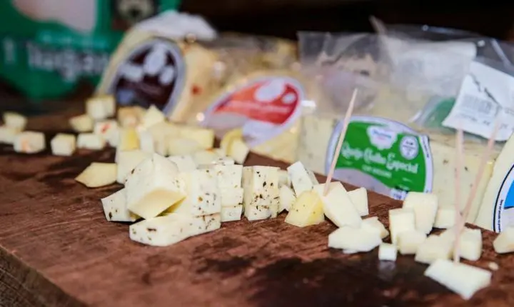 ExpoQueijo Brasil começa nesta semana com shows gratuitos e mais de 8 toneladas de queijo em Araxá