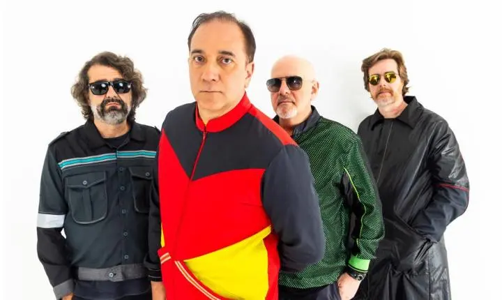 Fenadoces inicia troca solidária de ingressos para show do Biquini Cavadão em parceria com o Sesc Mesa Brasil