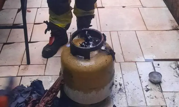 Incêndio em botijão de gás mobiliza bombeiros em Araxá