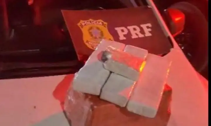 Mais de 11 quilos de maconha são apreendidos na BR-262 em Araxá; motorista é preso em flagrante
