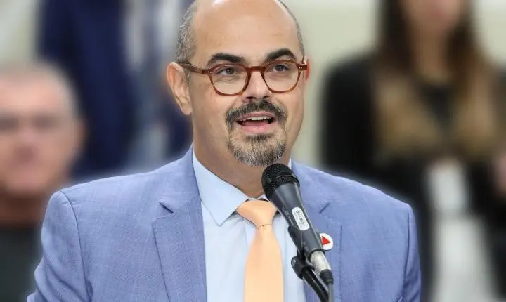 Mateus Simões cumpre primeira agenda de campanha em Araxá nesta segunda-feira