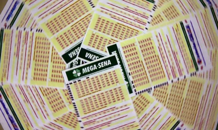 Mega-Sena acumula para R$ 102 milhões