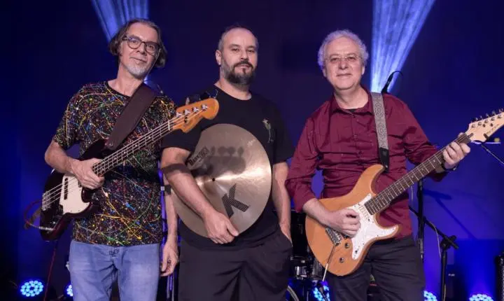 MÚSICA E CULTURA CELEBRAM A PAIXÃO PELOS AUTOMOVEIS ANTIGOS EM ARAXÁ