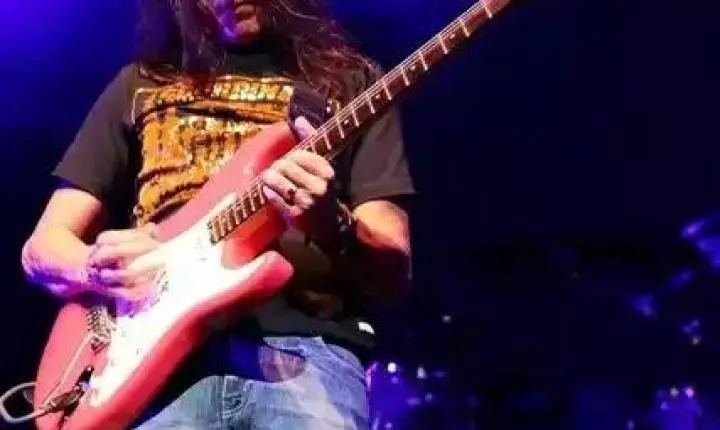 MÚSICA E CULTURA CELEBRAM A PAIXÃO PELOS AUTOMOVEIS ANTIGOS EM ARAXÁ
