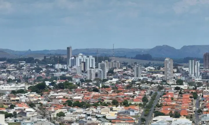 Onda de calor mantém Araxá em alerta com máximas de até 34°C e umidade baixa