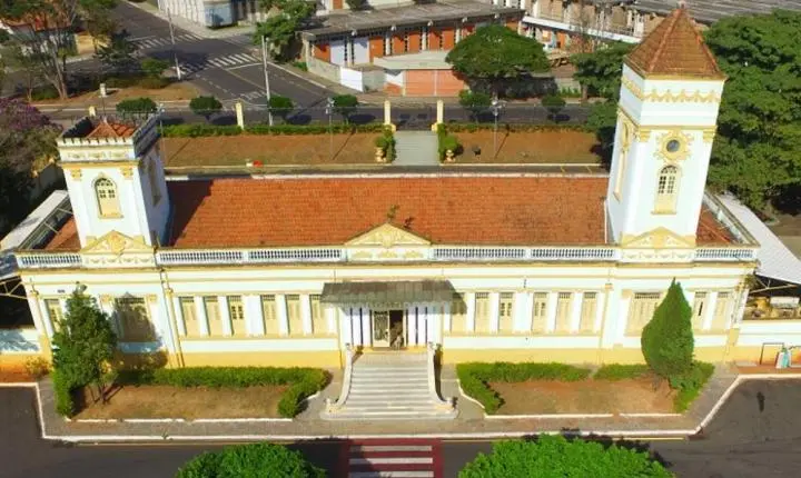 Patrimônio de Araxá, prédio da Fundação Cultural Calmon Barreto completa 100 anos em 2026