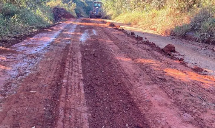 Prefeitura amplia estradas rurais e melhora a segurança em mais de 38 quilômetros de vias