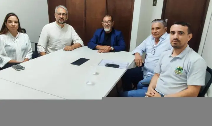Prefeitura e Ministério do Trabalho articulam ações para apoiar trabalhadores desligados da Mosaic
