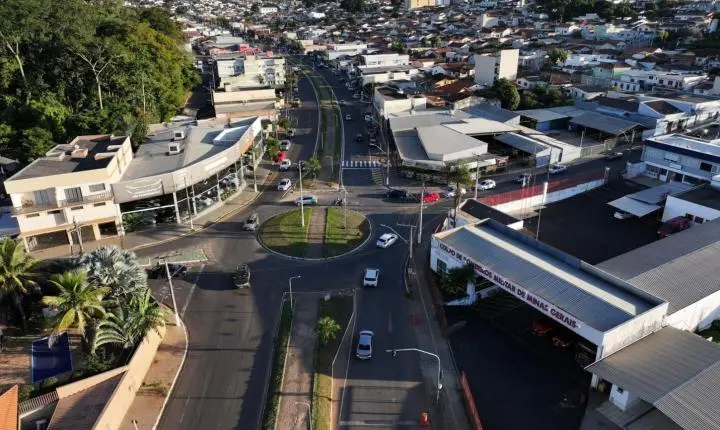 Prefeitura inicia obras para melhorar o trânsito em rotatórias e criar novo acesso na região leste de Araxá