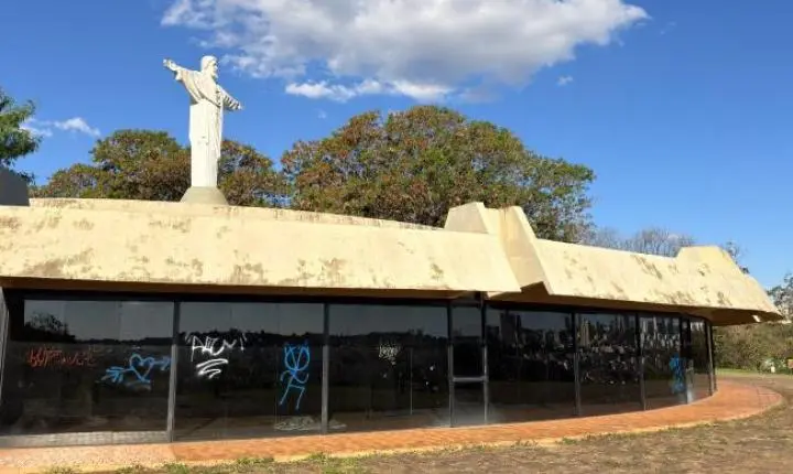 Prefeitura prorroga licitações para restaurante, cafeteria e espaço de artesanato no Parque do Cristo