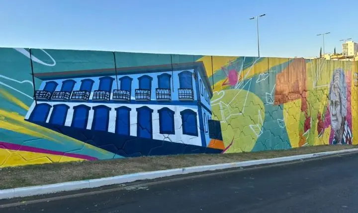 Projeto Memomural transforma viaduto em novo espaço de arte e memória em Araxá