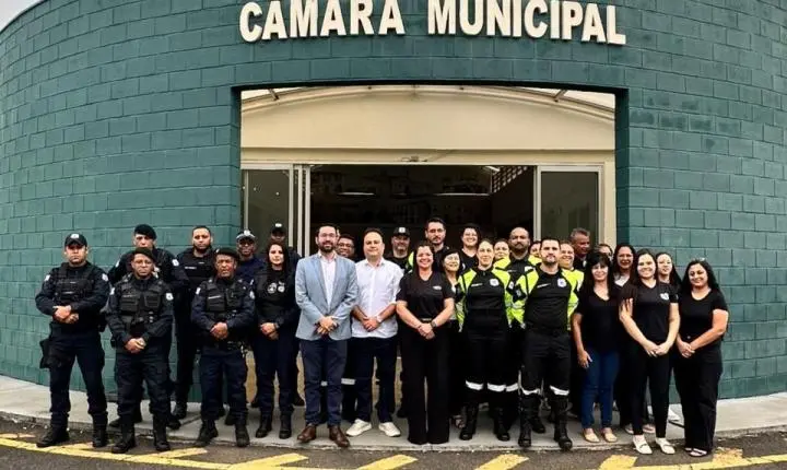 Reunião Ordinária da Câmara de Araxá homenageia guardas patrimoniais e agentes de trânsito por atuação em ocorrência