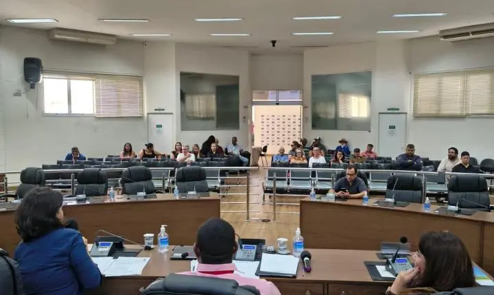 Revitalização da Estação Ferroviária de Itaipu é tema de reunião na Câmara Municipal