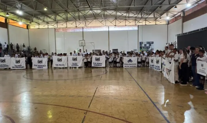 Sábado esportivo movimenta Araxá com festival escolar de futsal e torneio de natação