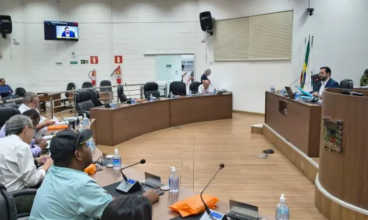Sessão da Câmara aprova fomento a entidades e abertura de crédito para a cultura