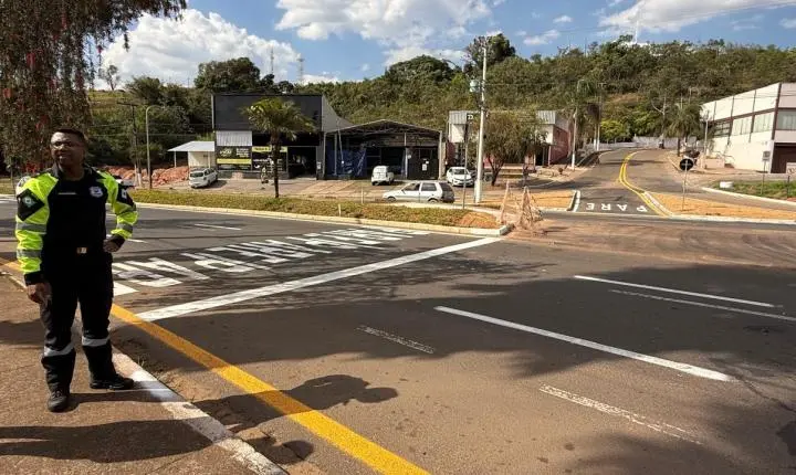 Trânsito na nova rotatória de acesso ao Setor Leste é liberado para veículos